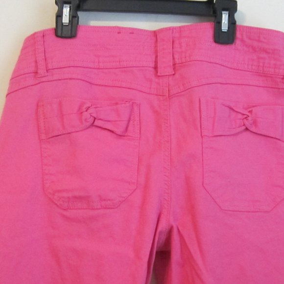Candie's Culottes Capri Pants. size 11, Bright Pink - Picture 2 of 3
